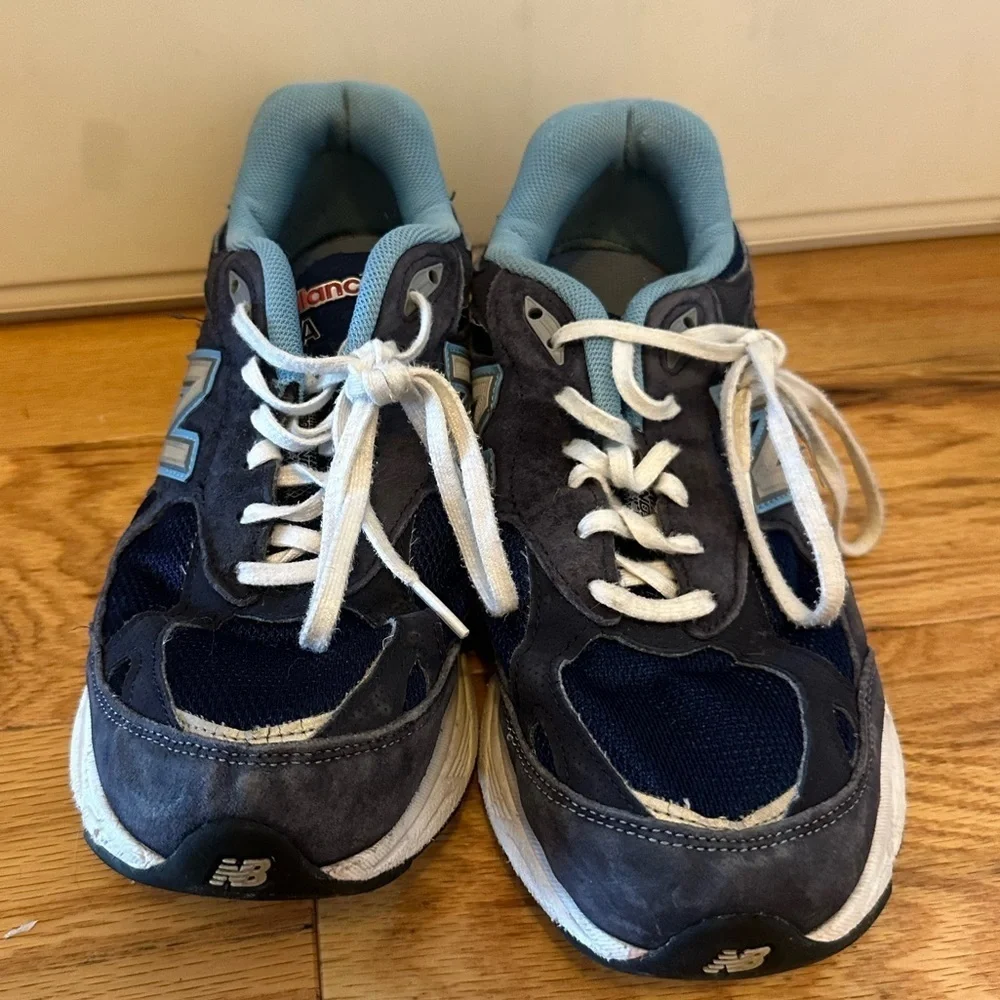 Vintage New Balance Navy 990v3 Sneakers